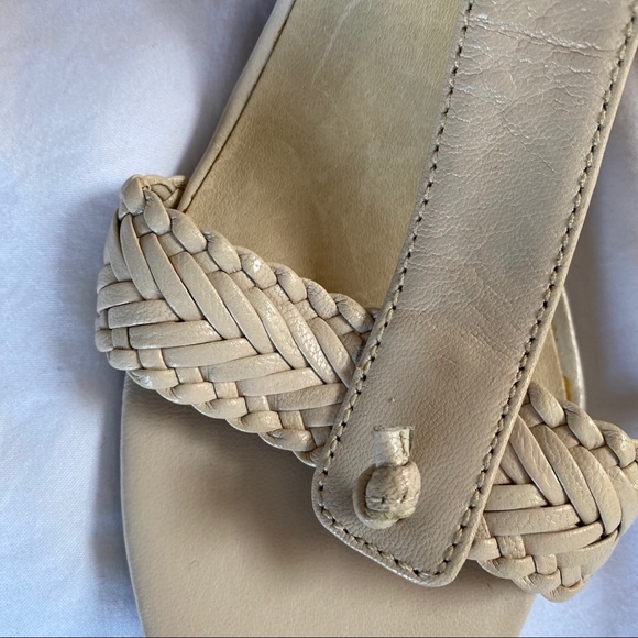 Michael Kors T Strap Cream Heel - Picture 4 of 8